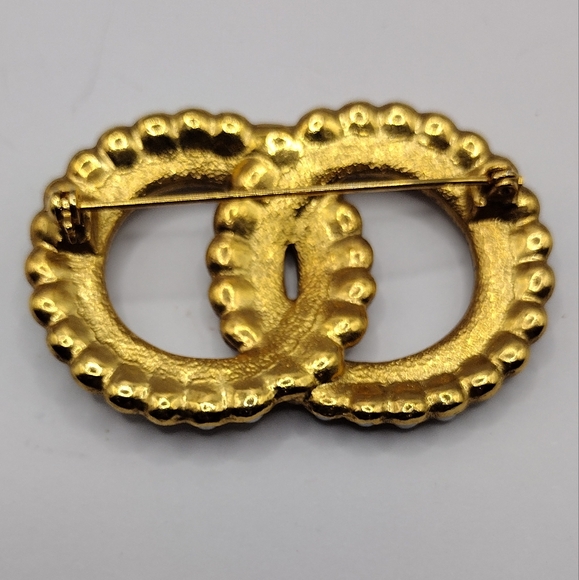 Double Circle Gold & Pearls Brooch - Picture 3 of 6